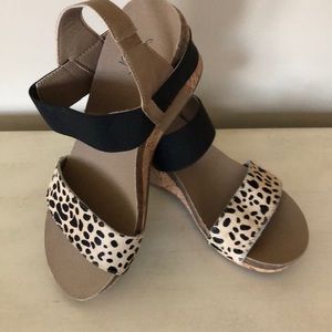 Corkys Leopard strapped sandal.Excellent condition